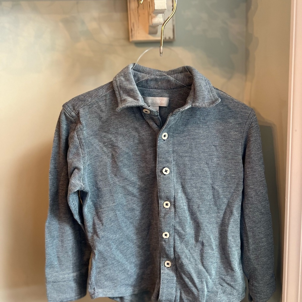 2T, Nordstrom brand. Worn 1 time, anazing quality.